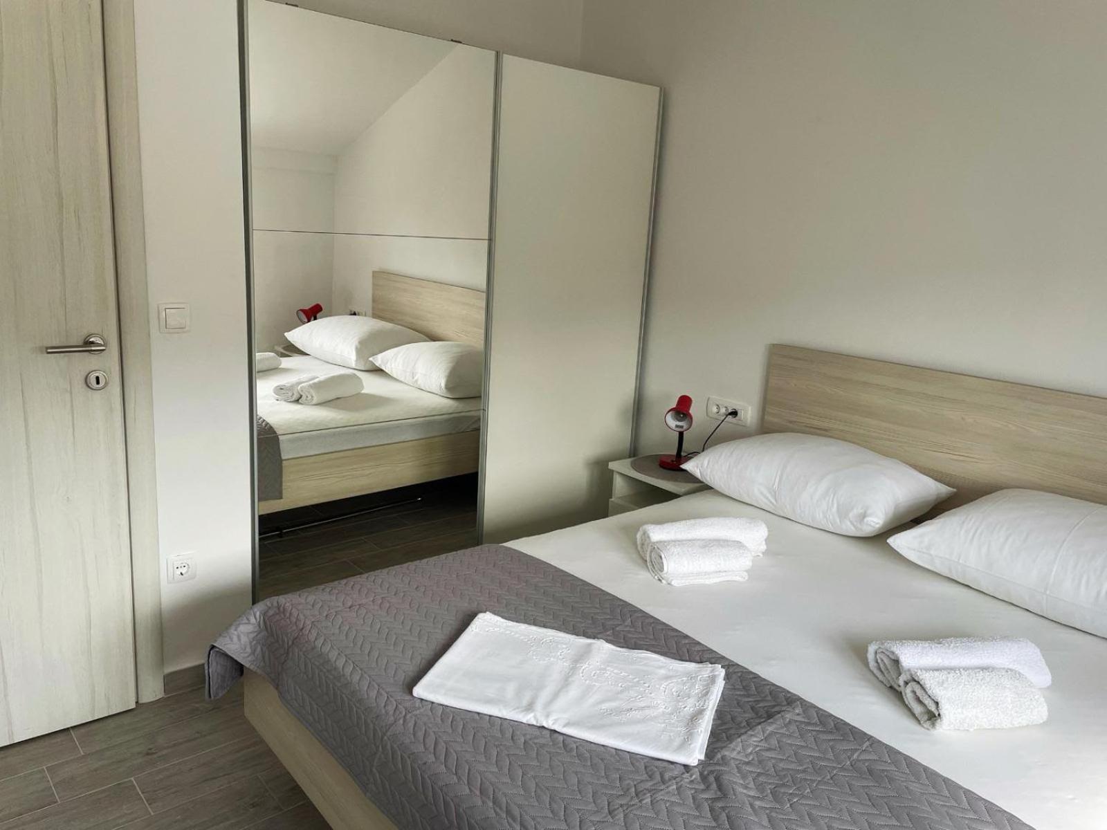 מורטר Apartments Kostelic חדר תמונה