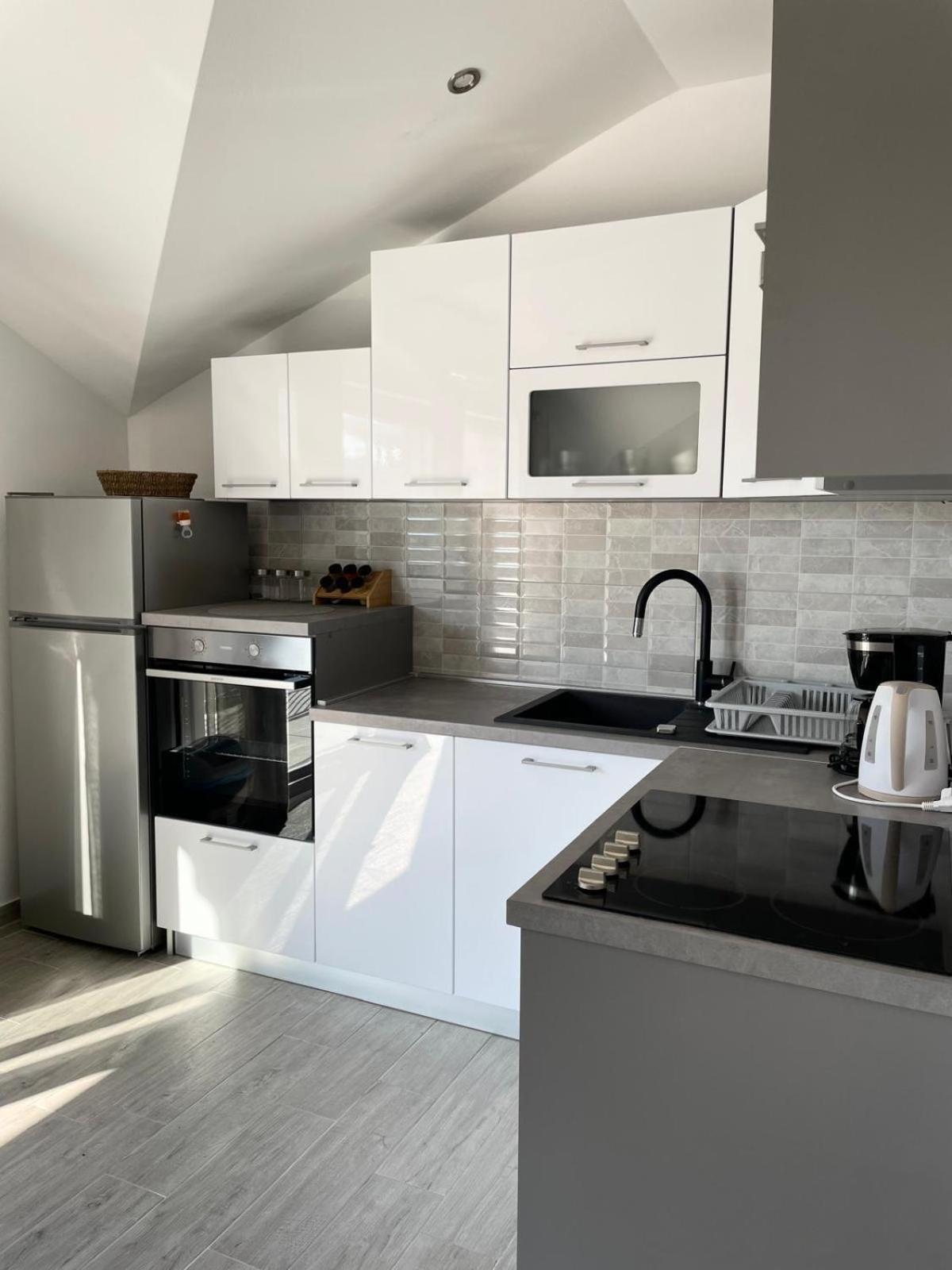 מורטר Apartments Kostelic חדר תמונה